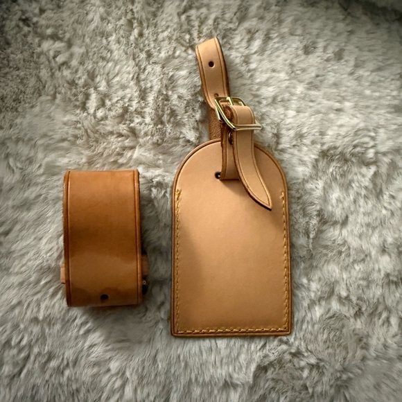Louis Vuitton Tan Leather Bag Tag - Picture 2 of 3